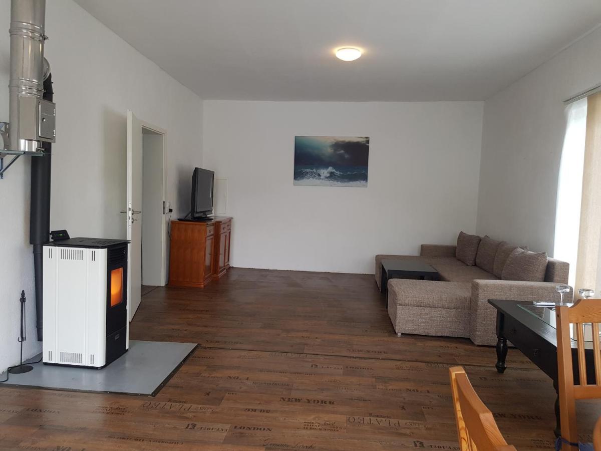 Westerwald Apartments Strassenhaus Bagian luar foto